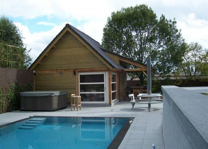 Patch Poolhouse